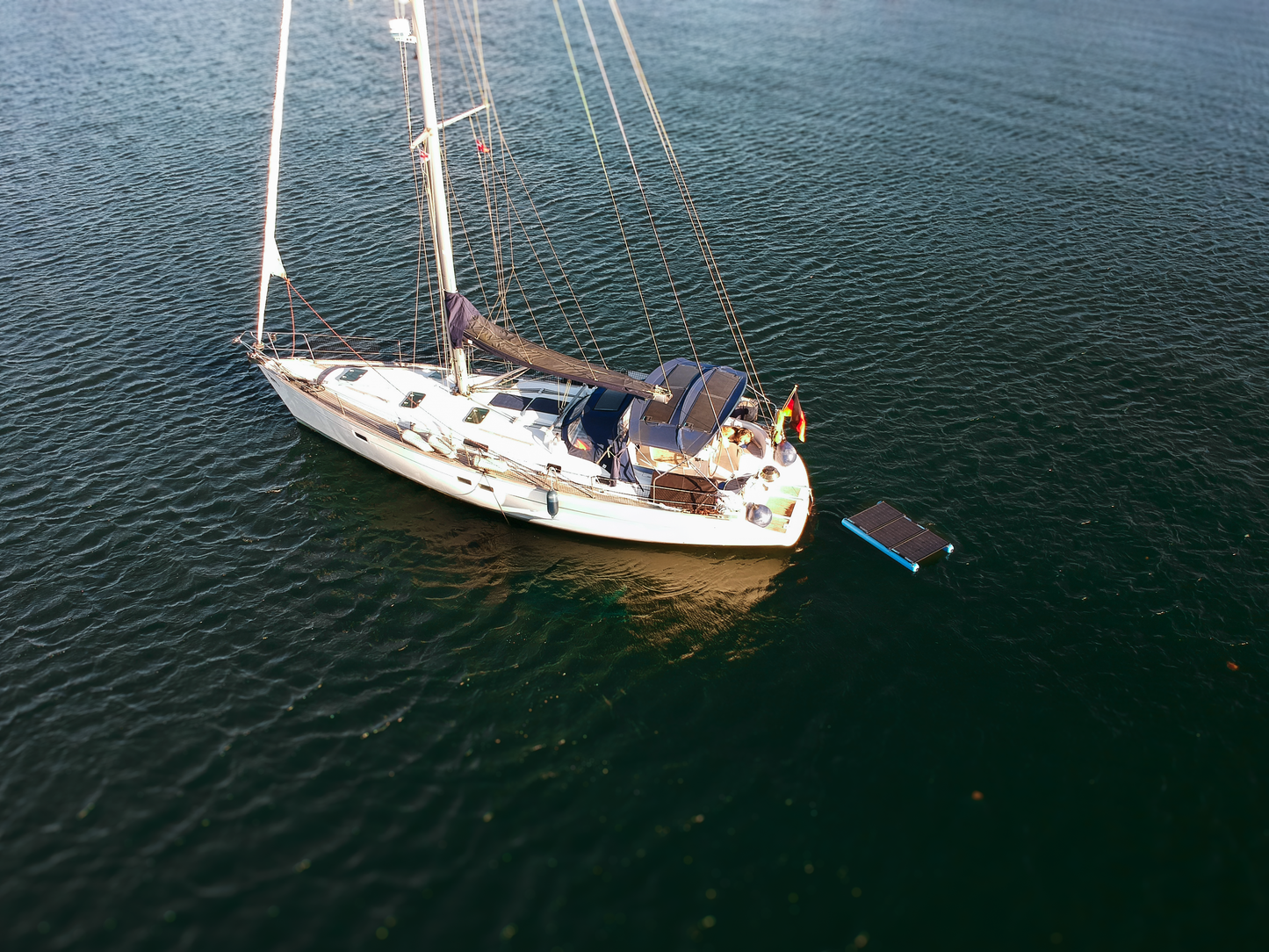 FLINraft+ Aufblasbares schwimmendes Solarsystem